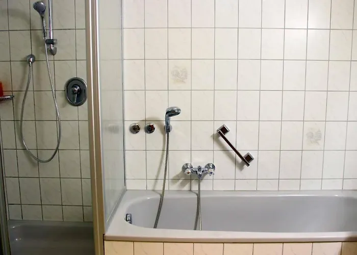 Hotel Zum Weissen Lamm *