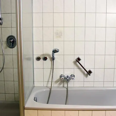 Отель Zum Weissen Lamm *