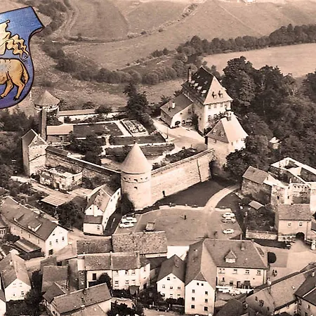 Zum Weissen Lamm Otel *