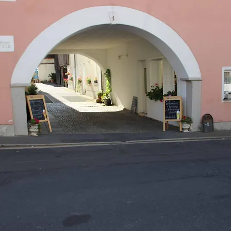 Zum Weissen Lamm Hotell